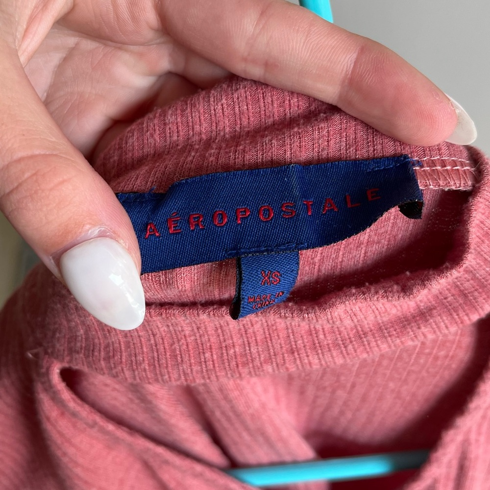 Aeropostale Front Cut Out Long-sleeve Top (not cropped) Size XS